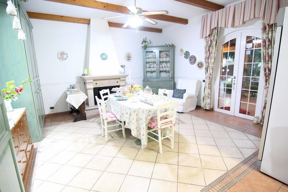 Il Giardino Delle Jacaranda Bed & Breakfast Talsano Ngoại thất bức ảnh