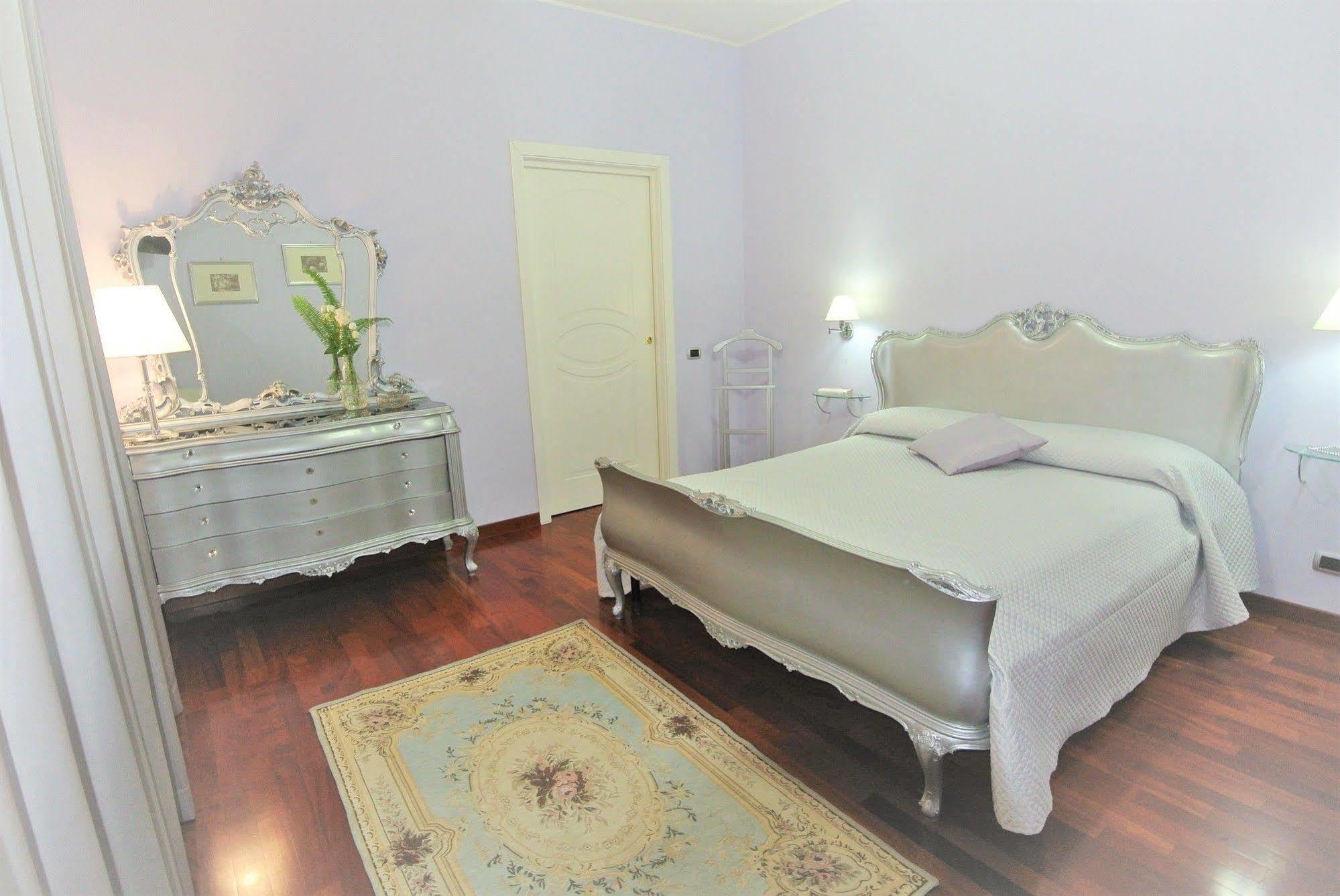 Il Giardino Delle Jacaranda Bed & Breakfast Talsano Ngoại thất bức ảnh