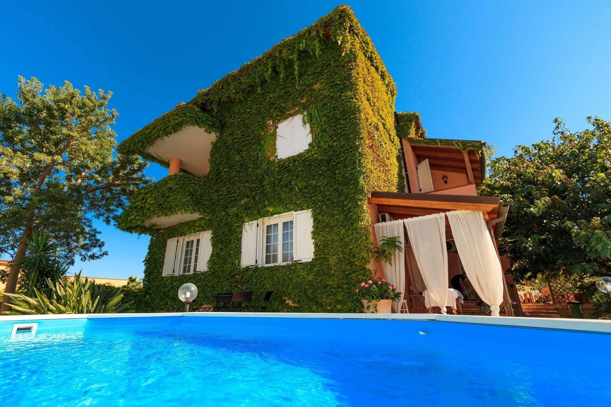 Il Giardino Delle Jacaranda Bed & Breakfast Talsano Ngoại thất bức ảnh