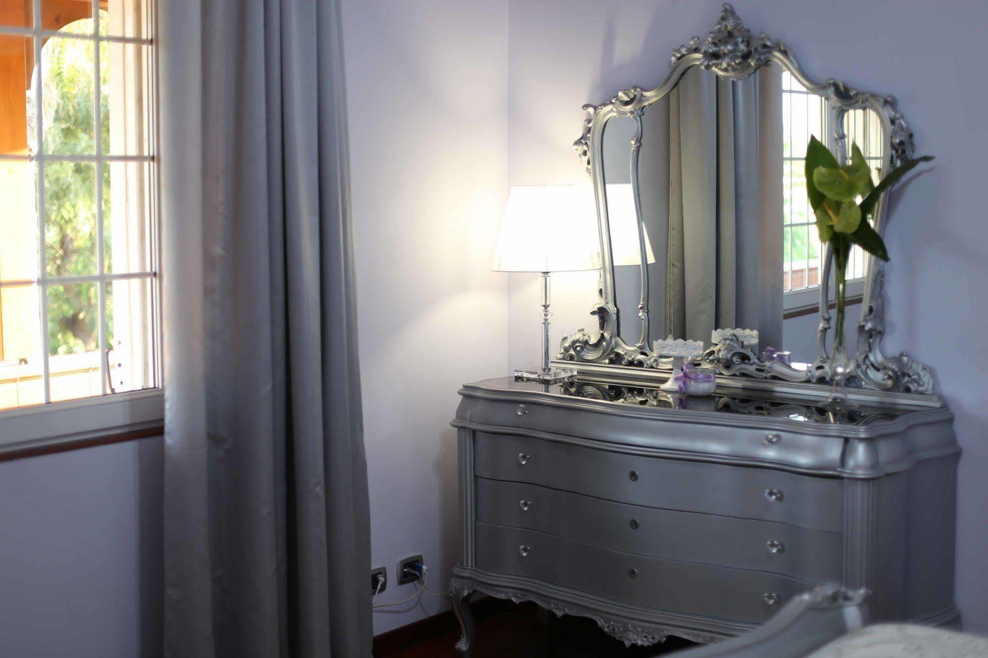 Il Giardino Delle Jacaranda Bed & Breakfast Talsano Ngoại thất bức ảnh